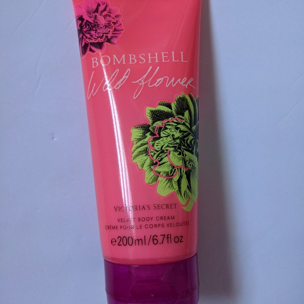 Victoria's Secret Bombshell Wildflower Body Lotion